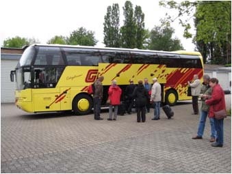 Unser Reisebus am Treffpunkt auf einem Parkplatz in Recklinghausen